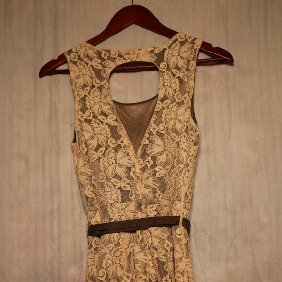 A'REVE LACE SHORTS ROMPER - Picture 2 of 6